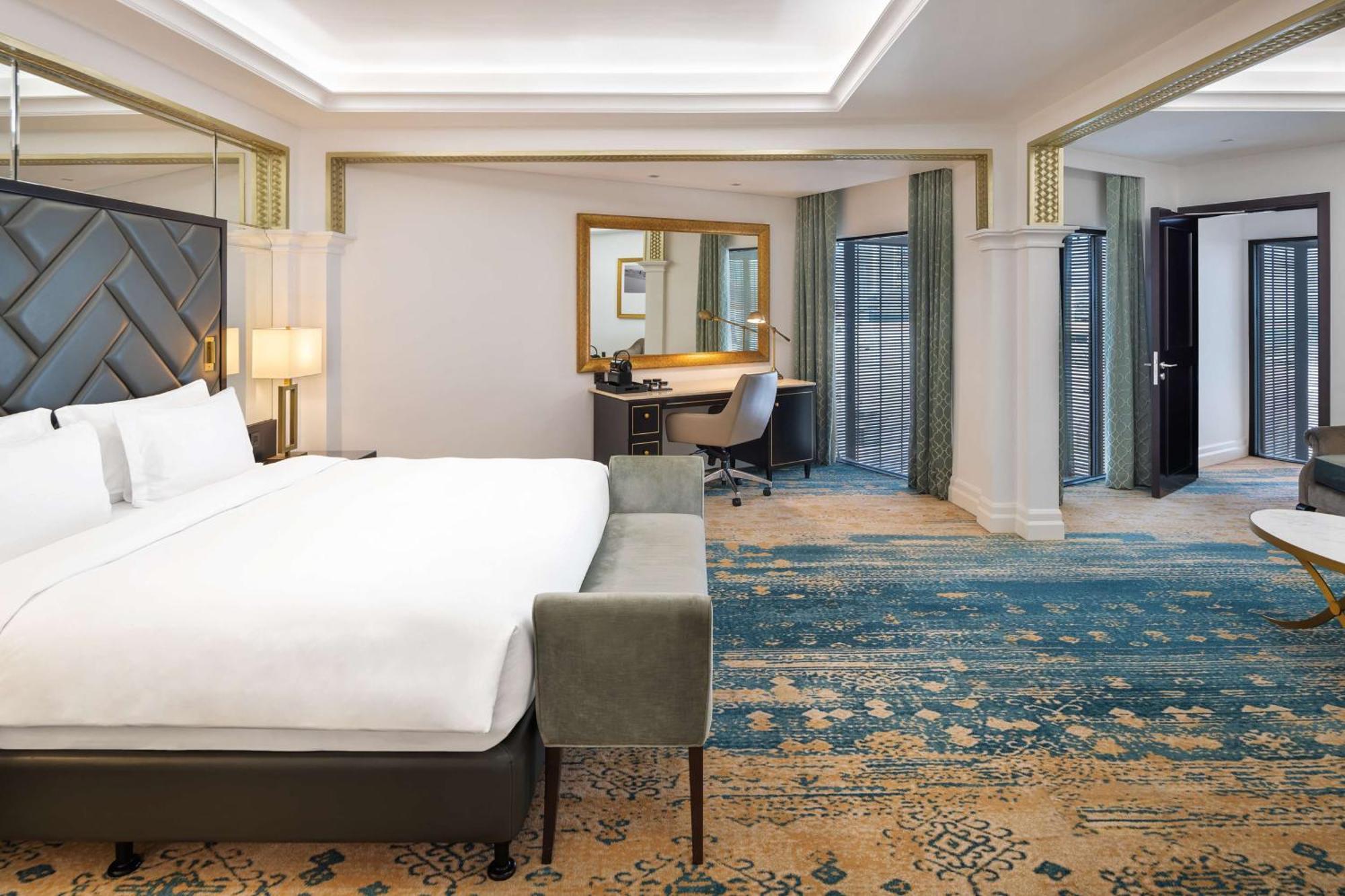 Radisson Blu Hotel, Deira Creek 5* Dubai